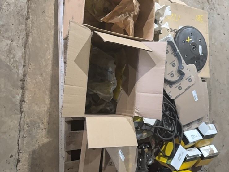 john-deere-1725-image-18