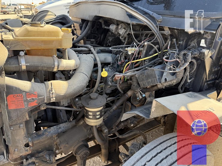 international-workstar-7400-image-19