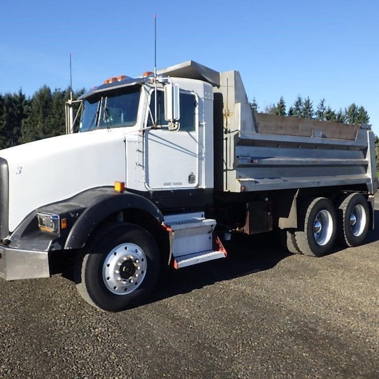 Kenworth 14' T/A Dump Truck
