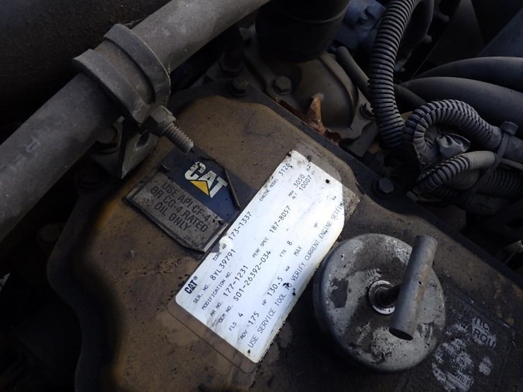 2000-freightliner-fl50-image-11