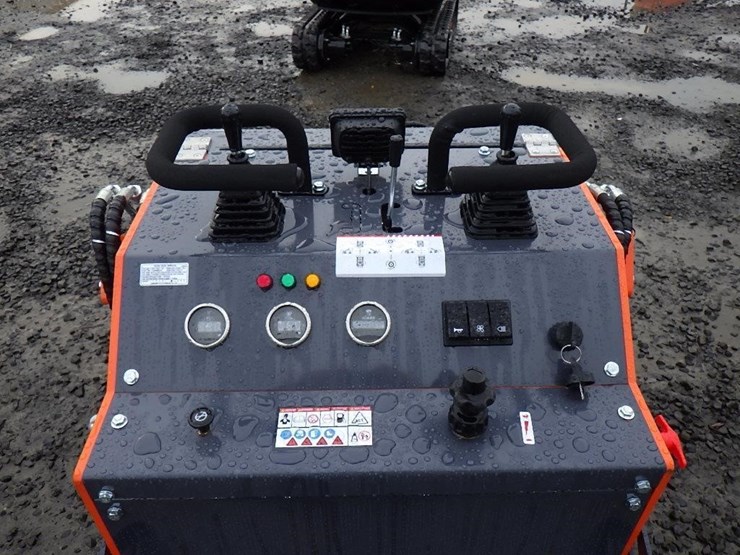 2025-tpm-t460-skid-steer-tracked-loader-image-12