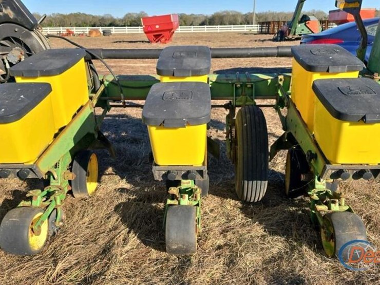 john-deere-7300-image-5