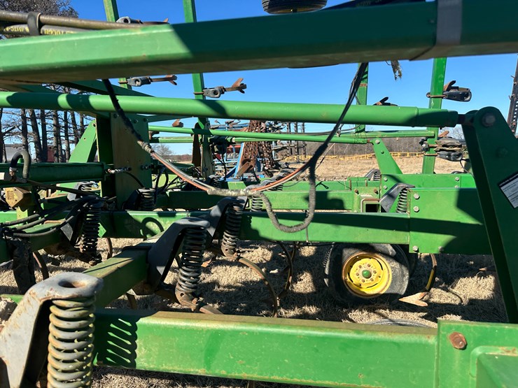 john-deere-27-image-33