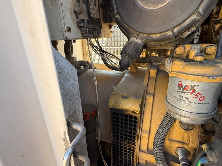 2007-caterpillar-xq20-image-29