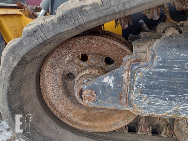 2021-deere-325g-image-24