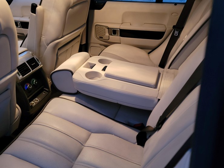 2010-land-rover-range-rover-image-7