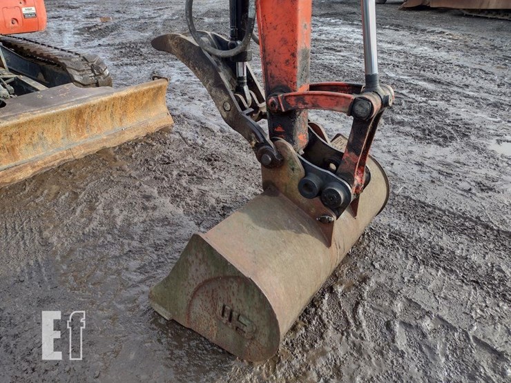 2017-kubota-kx040-4-image-19