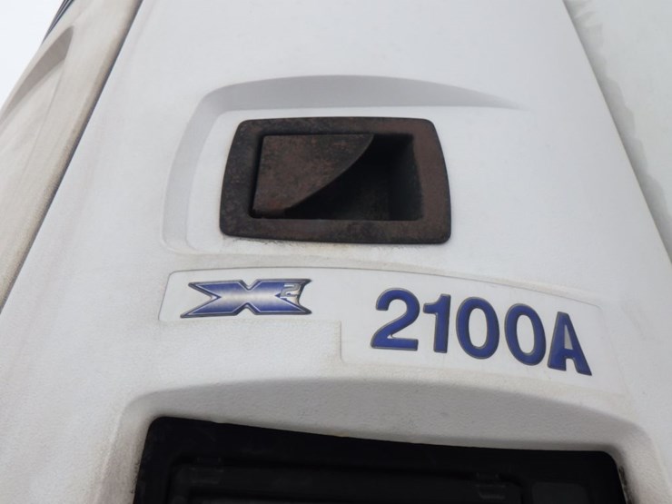 2011-utility-3000r-image-18