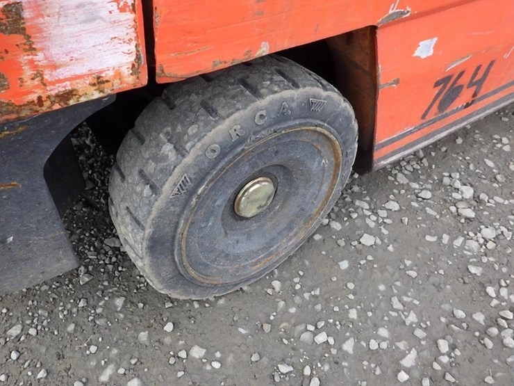 toyota-62-4fgc25-forklift-image-24