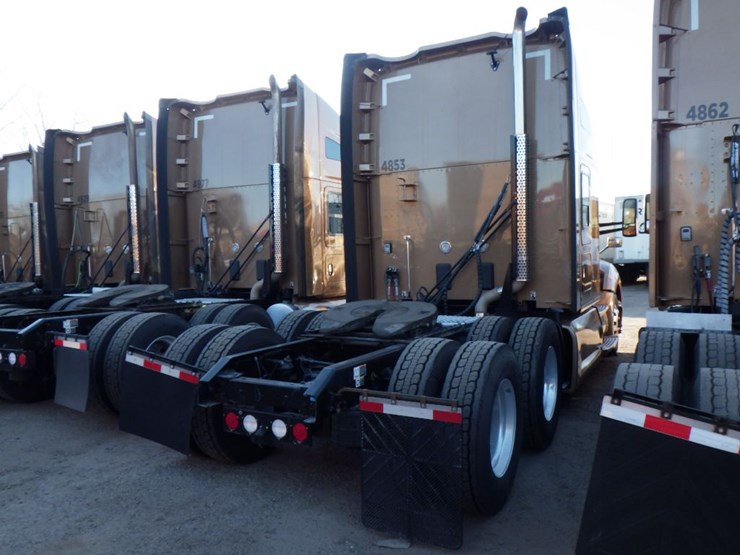 2022-kenworth-t680-image-13