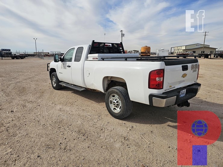 2011-chevrolet-silverado-2500hd-image-9