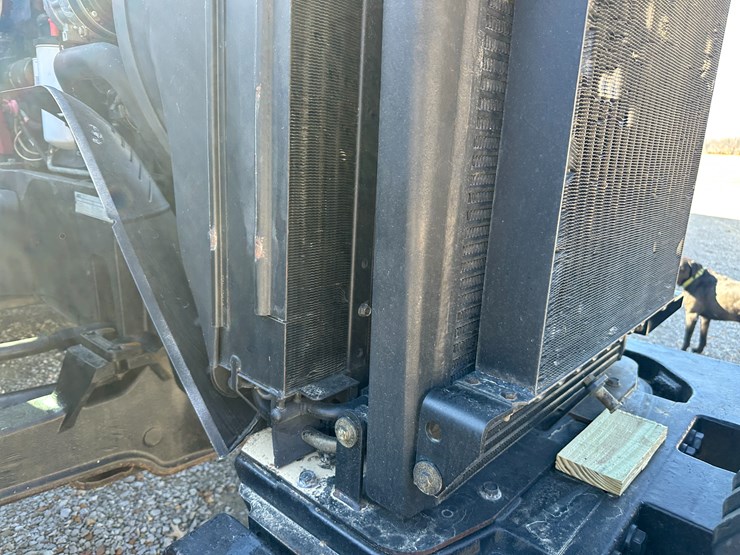 #35799-•-2004-case-mx285-tractor-image-55