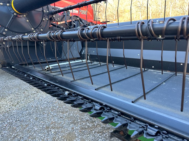 #35808-•-2015-mac-don-30'-flex-draper-header-image-32