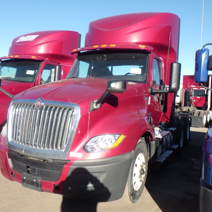 2020 INTERNATIONAL LT