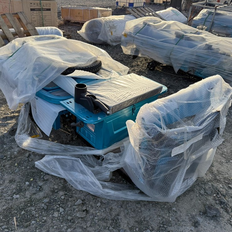 #33668 • Unused SDLanch Electric Tricycle