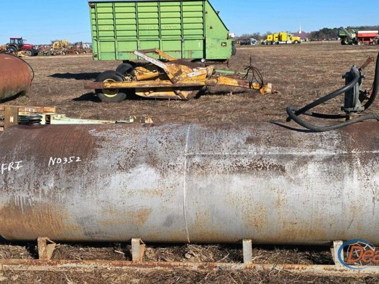 250-gal-fuel-tank-image-1