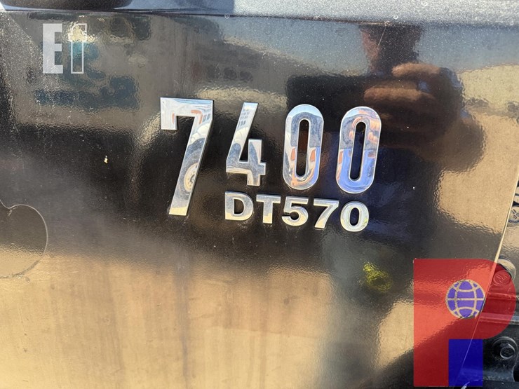 international-workstar-7400-image-22