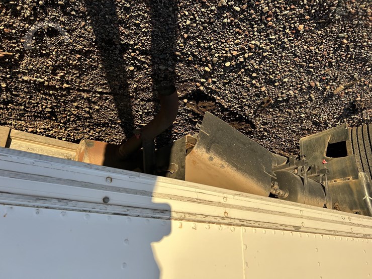 2016-volvo-f613-image-15