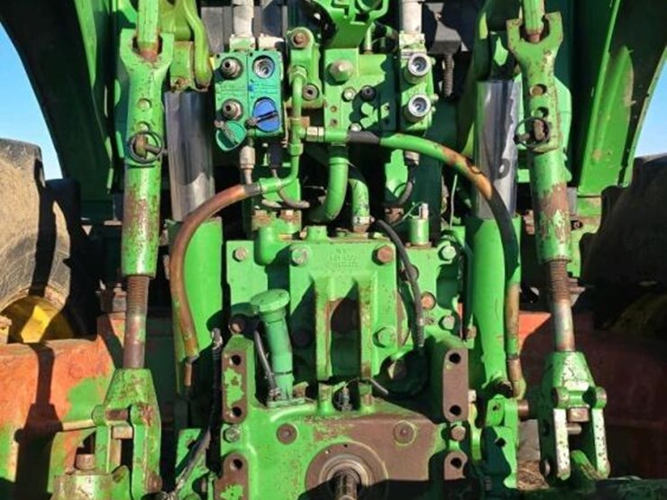 john-deere-7330-image-8
