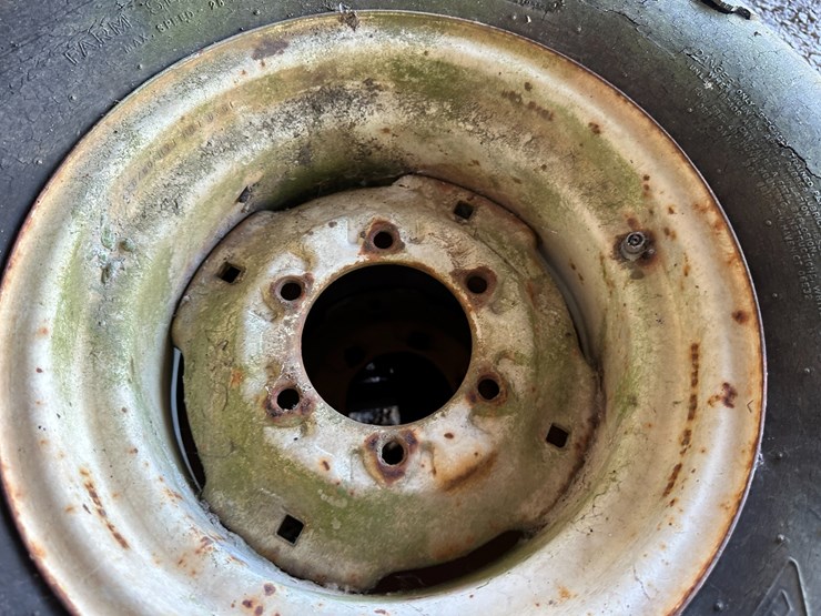 #35879-•-lot-of-(5)-tires-&-(3)-rims-image-12