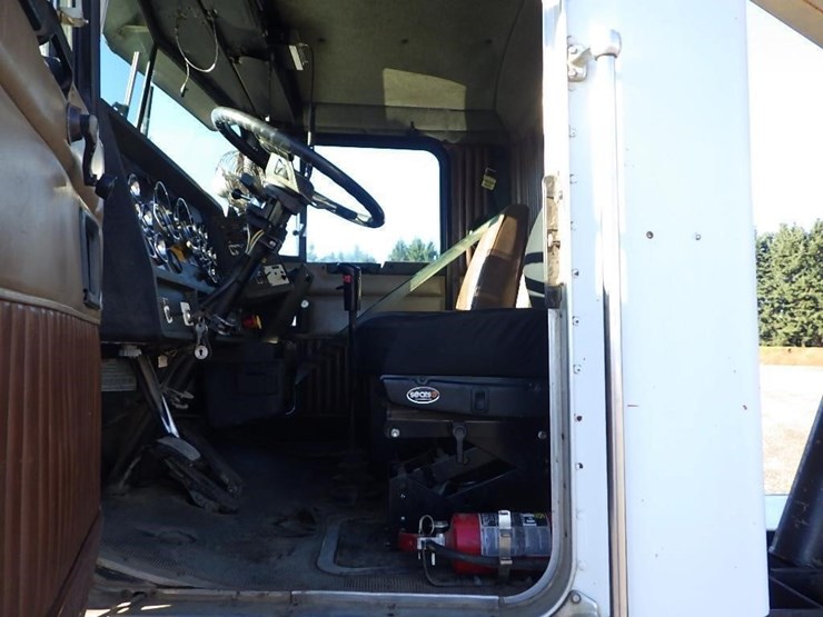 kenworth-14'-t/a-dump-truck-image-19