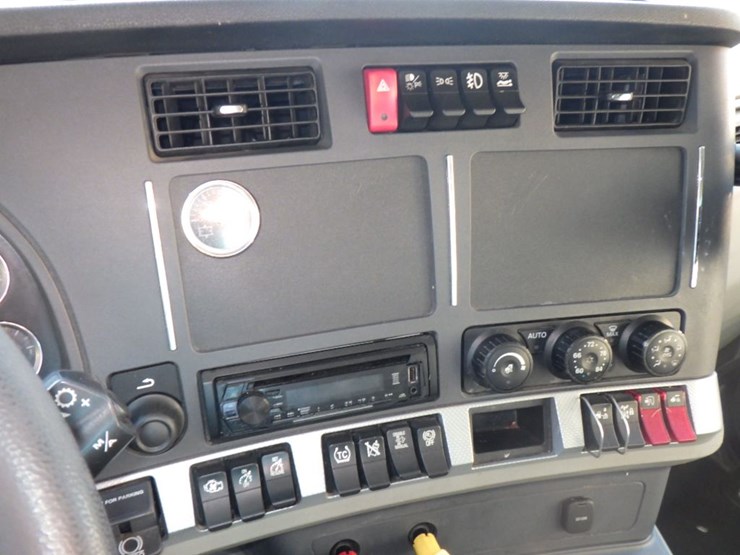 2022-kenworth-t680-image-20