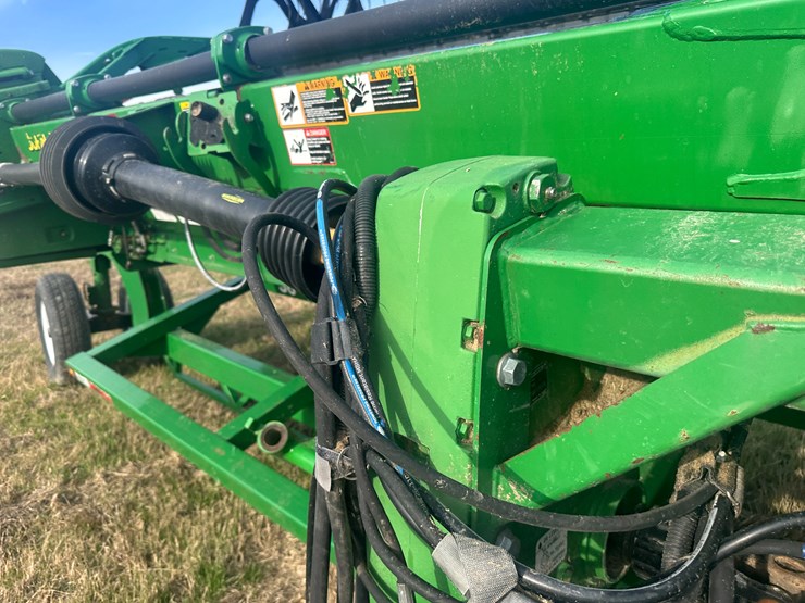 2015-john-deere-630d-image-14