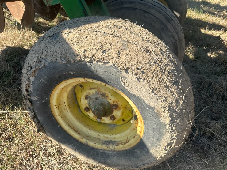 john-deere-27-image-6