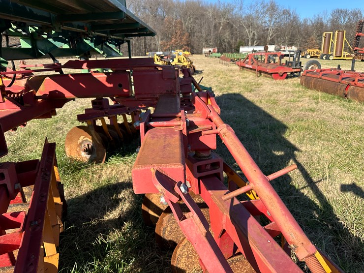#35840-•-tandem-levee-plow-w/seed-box-image-7