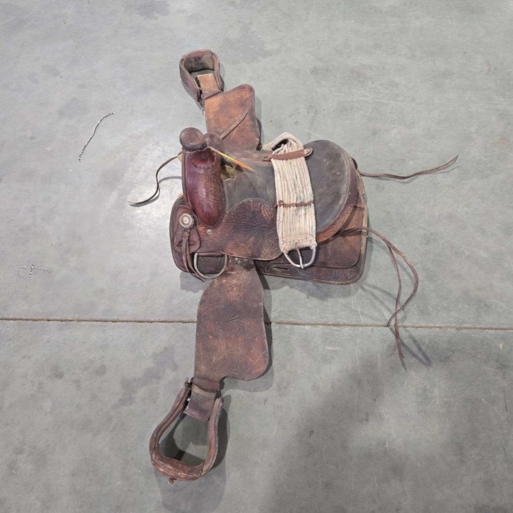 Roping Saddle