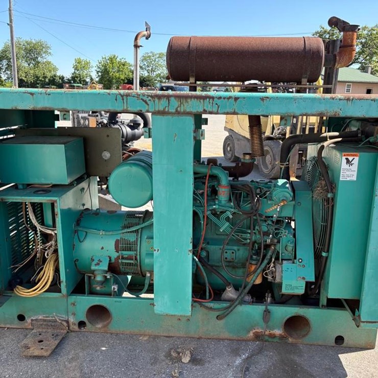 Onan 634T 6 Cylinder Genset