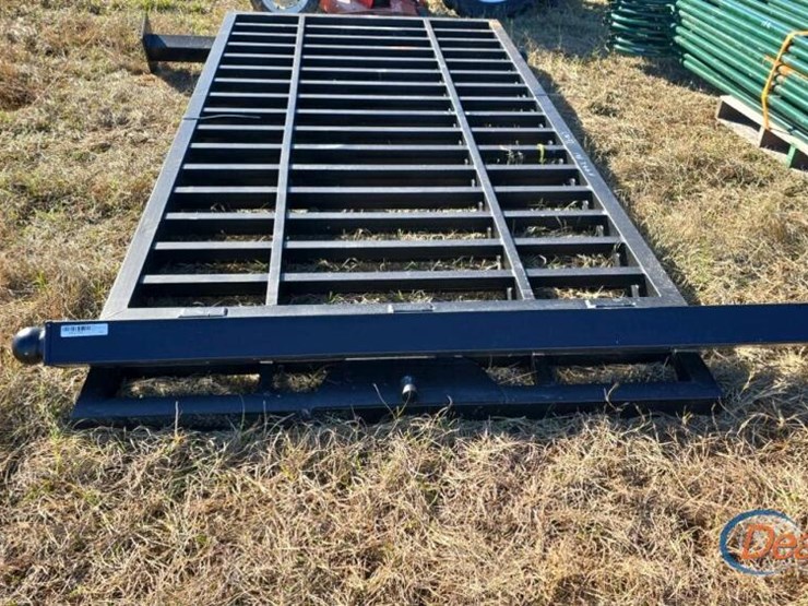 (2)-heavy-duty-farm-gates-image-2