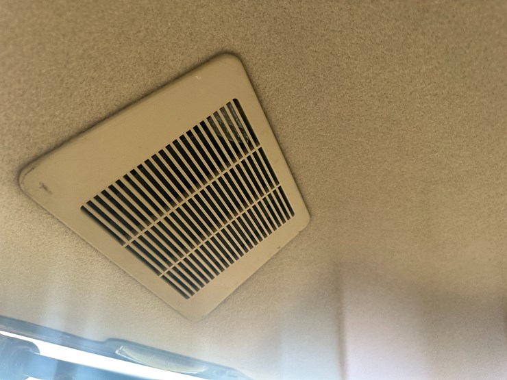 1999-john-deere-8400t-image-63