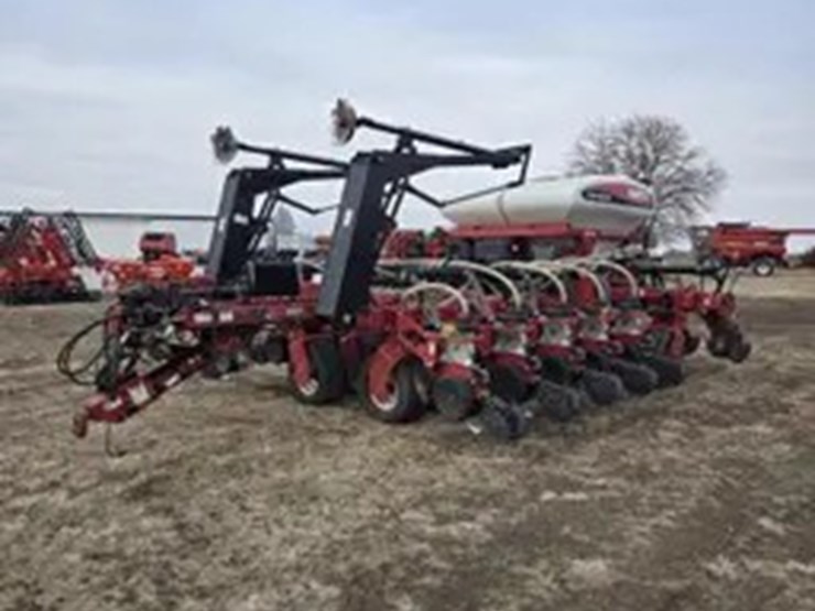 2006-white-8516-image-2