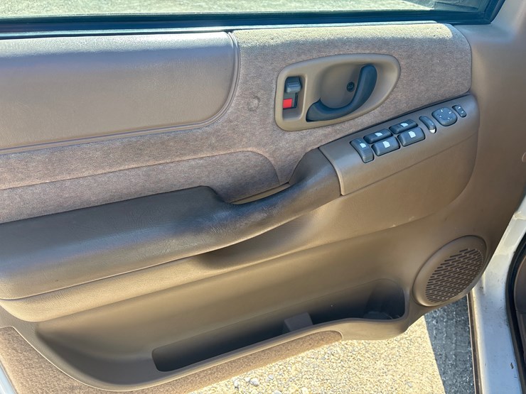 1998-chevrolet-blazer-image-11