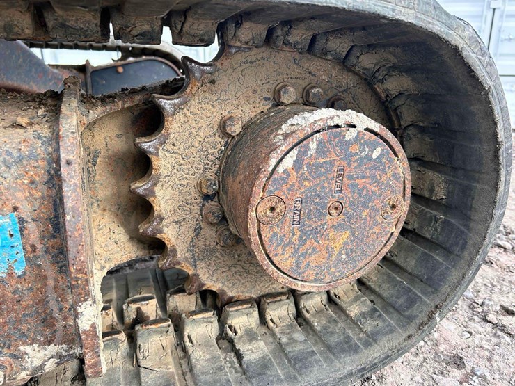 2019-deere-35g-image-16