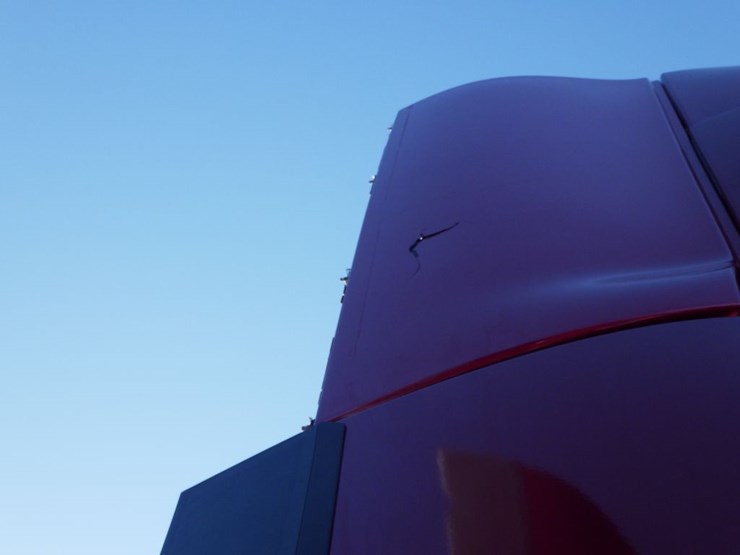 2021-volvo-vnl-300-image-6