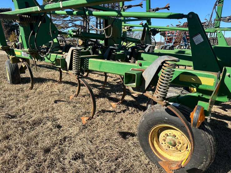 john-deere-27-image-32