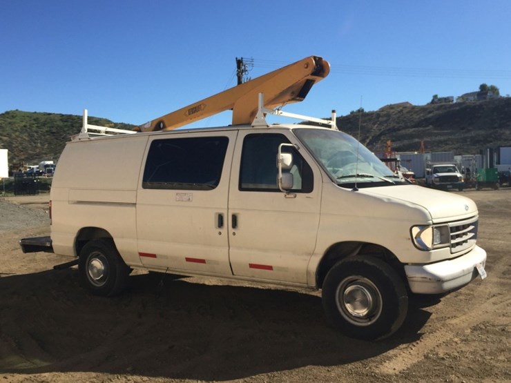 1994-ford-cargo-image-2