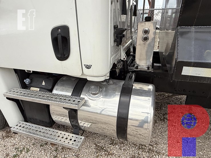 2018-freightliner-cascadia-125-image-10