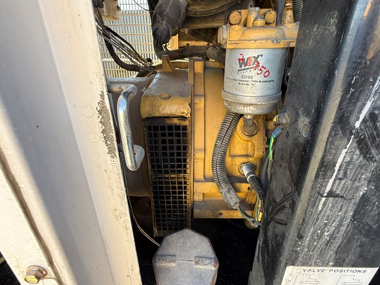 2007-caterpillar-xq20-image-35