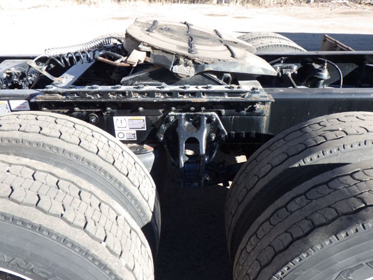 2022-kenworth-t680-image-15