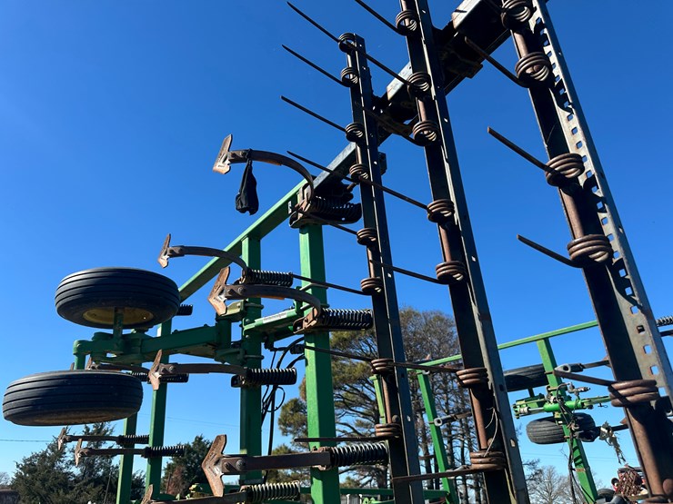 john-deere-27-image-29