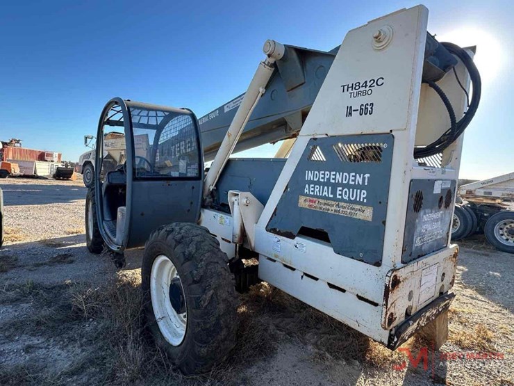 terex-th842-image-3