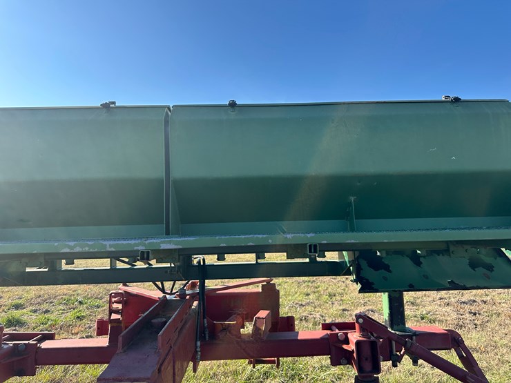 #35840-•-tandem-levee-plow-w/seed-box-image-23