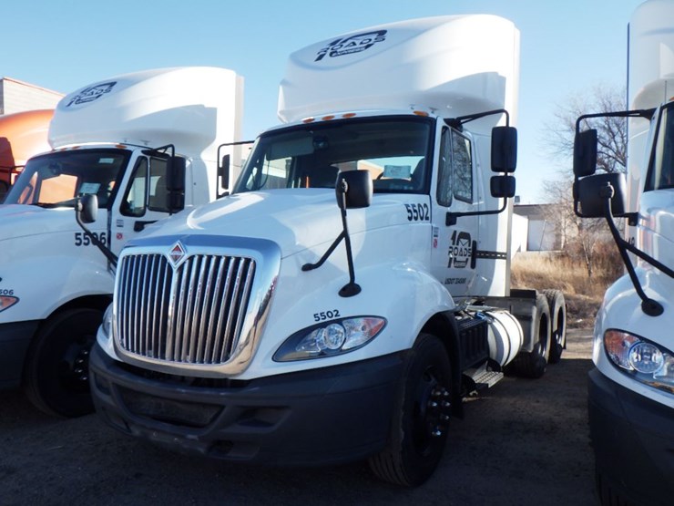 2017-international-prostar-image-1