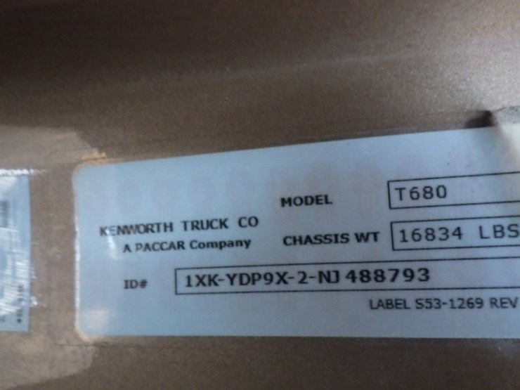 2022-kenworth-t680-image-24