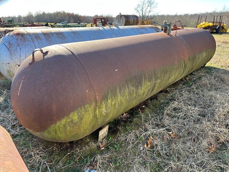 #35826-•-delta-tank-mfg-~1,000-gallon-tank-image-1