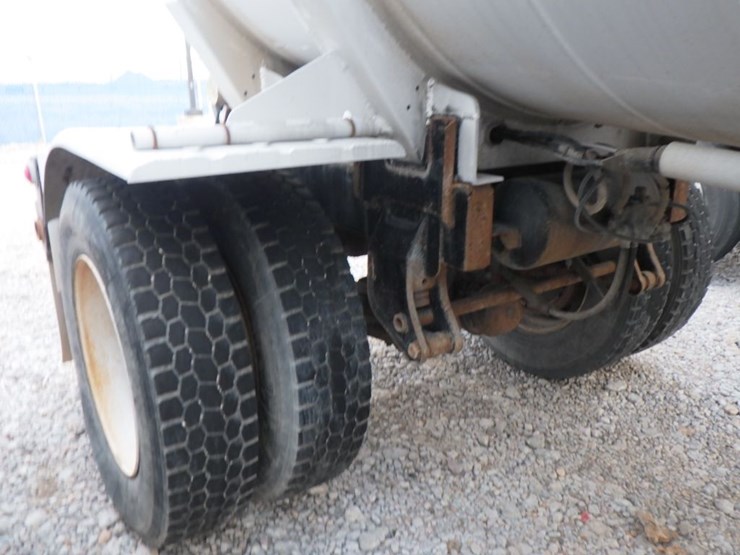 1981-trailmaster-tanker-image-5