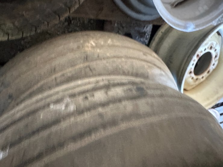 #35879-•-lot-of-(5)-tires-&-(3)-rims-image-10